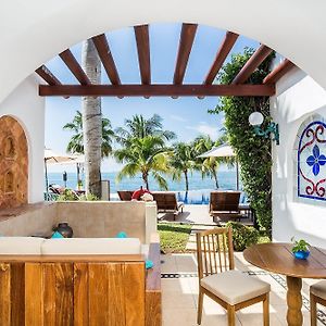 Junior Suite Veranda Ocean Front King
